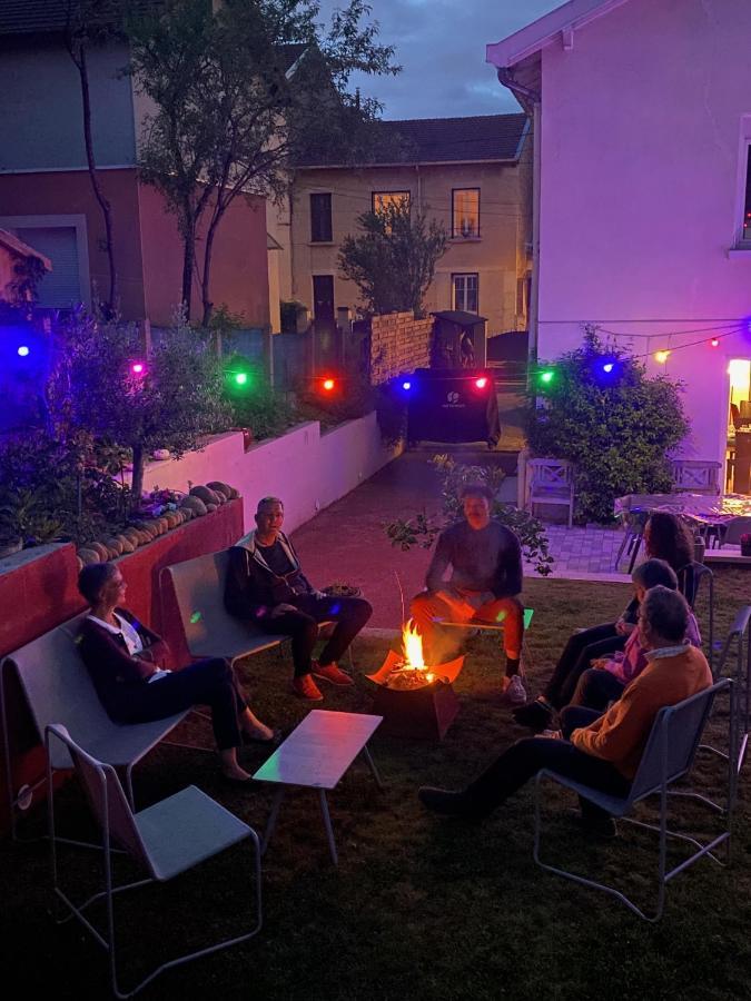 Espace Beleverte Bussiere 1 Tamaris Appartement Meuble De 2 Chambres Oullins Eksteriør bilde